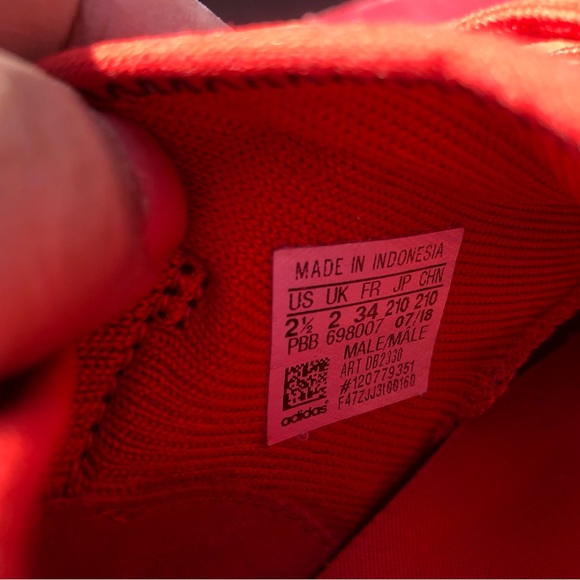 Adidas Predator DB2330 Shoes Boys Black Red White Soccer Cleats Size 2.5 - Picture 11 of 12